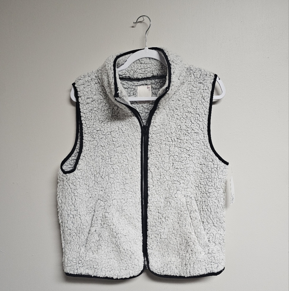 SO Light Gray Faux Fur‎ Fuzzy Soft Zippered  Vest